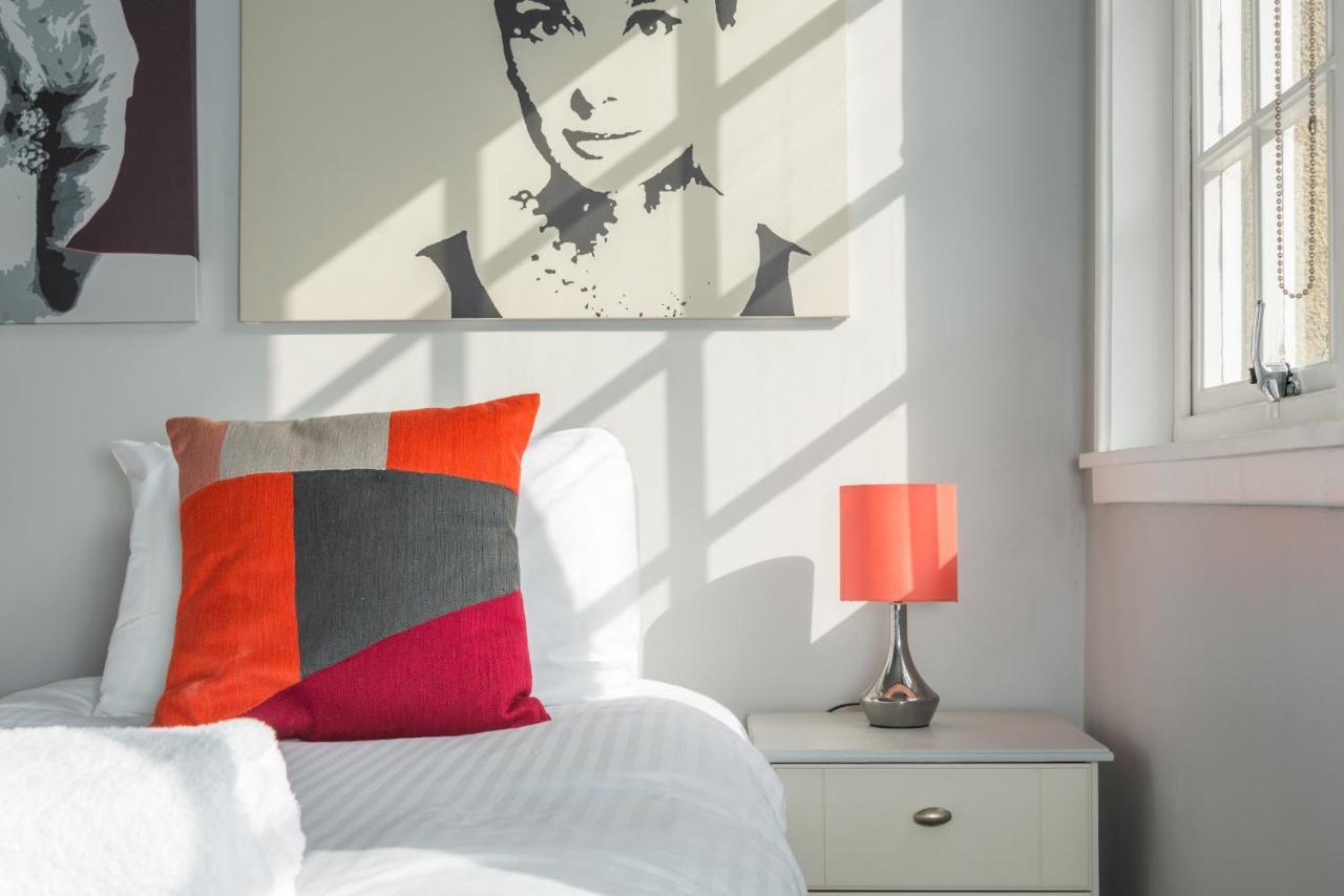 Royal Mile Modern Apartment Edinburg Exteriör bild