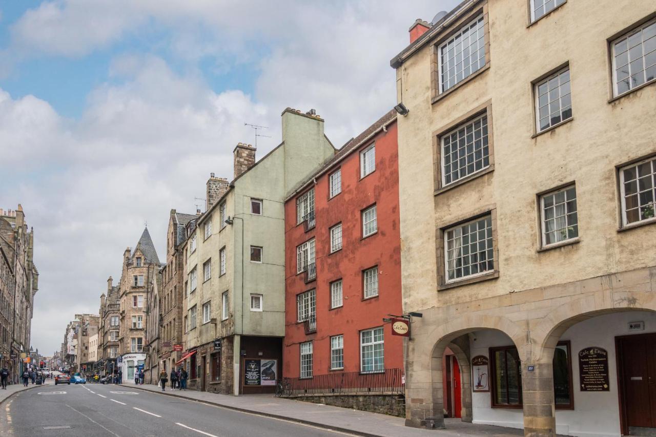 Royal Mile Modern Apartment Edinburg Exteriör bild